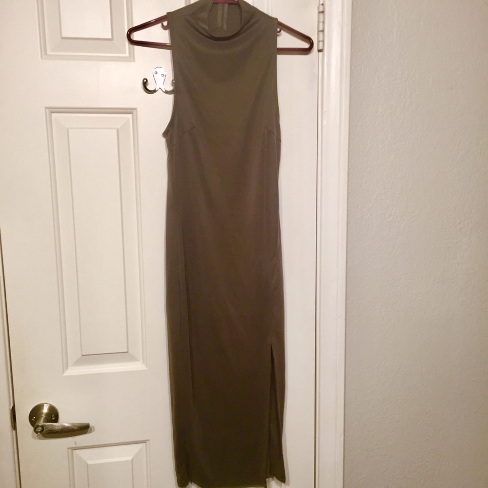 Sleeveless Midi - Mid Thigh Slit